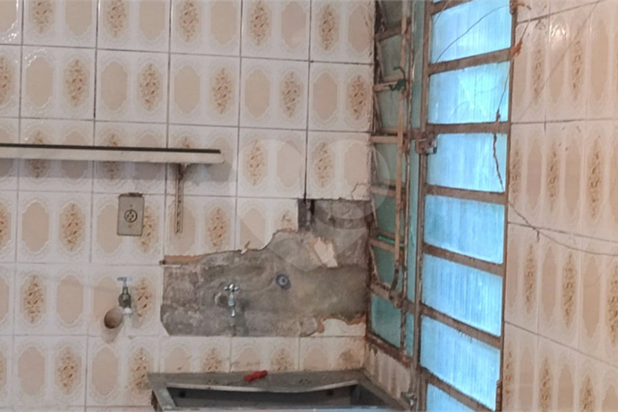 2 Casas – Bairro Aricanduva - c/ Salão Alugado – 56 m2 e 80 m2 – Terreno 5 x 25