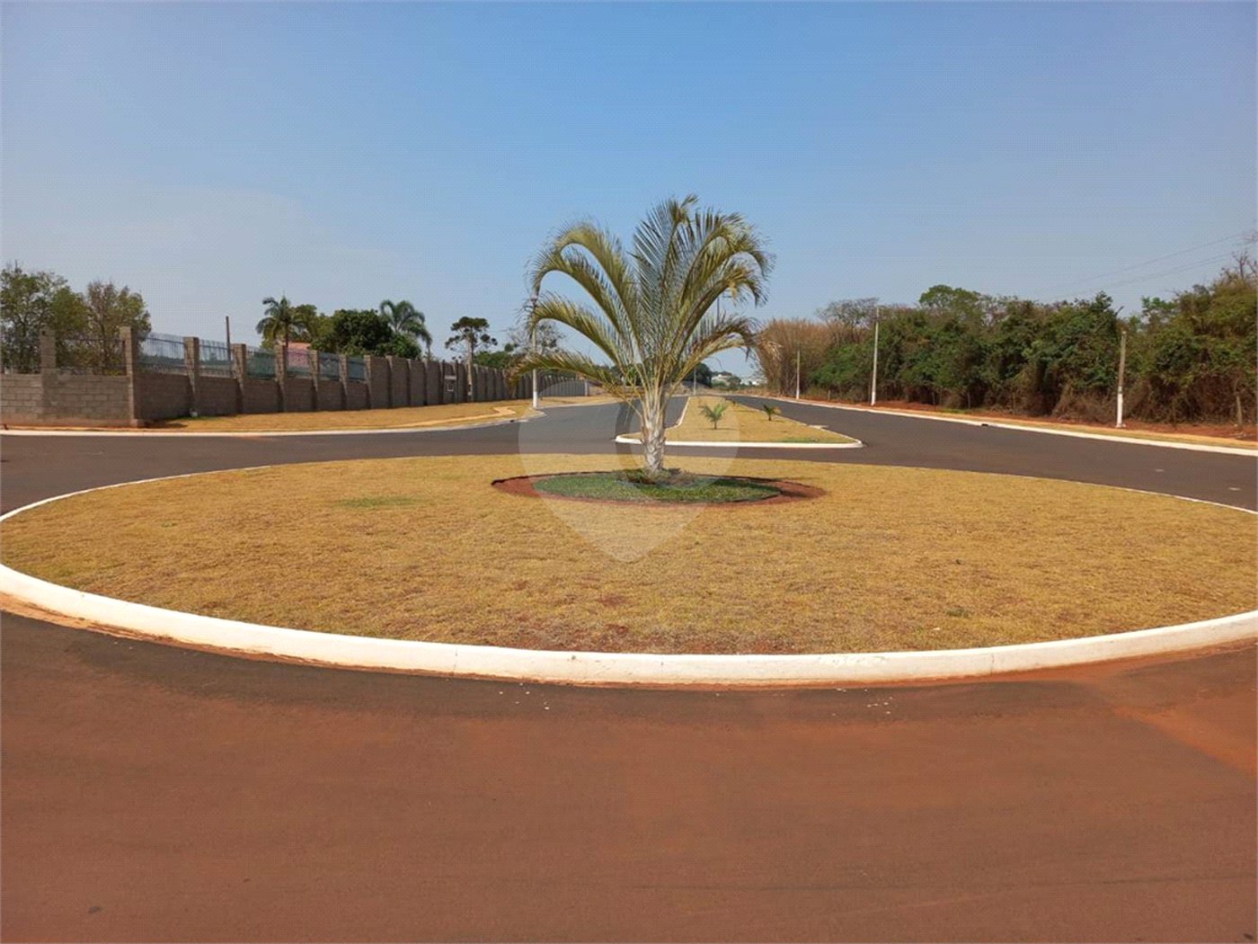 Terreno para venda, dispondo de 251,00 m² .