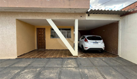 Casa à venda com 3 quartos em Jardim São João Batista, São Carlos, SP