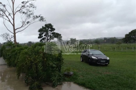 Área rural para venda no Varjão.