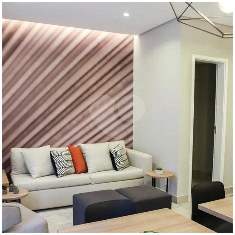 Apartamento à venda na Frei Caneca, 28 m², 1 quarto