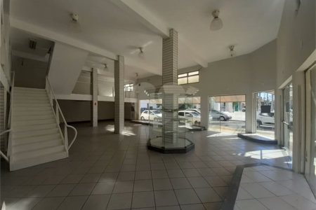 Salão Comercial de Esquina para Locação – Centro de Indaiatuba/SP