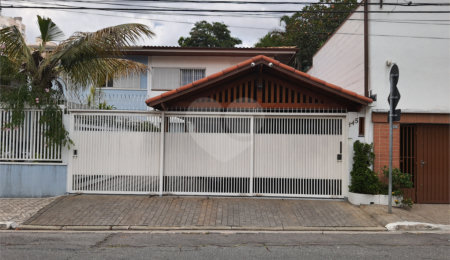 Sobrado à venda com 3 quartos, sendo 1 suíte,  em Jardim Rizzo, São Paulo, SP