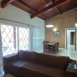 Casa à venda com 4 quartos, sendo 2 suítes, em Vila Petrópolis, Atibaia, SP