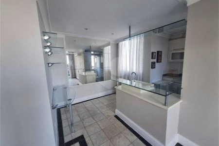 Apartamento para locação com 2 dormitórios, sendo 1 suíte com 02 vagas, totalmente climatizado nos 3 ambientes