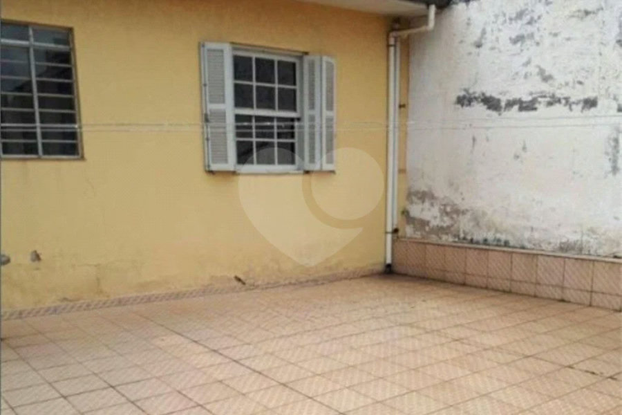 Charmosa Casa Térrea com Duas Unidades à Venda na Região da Vila Guarani