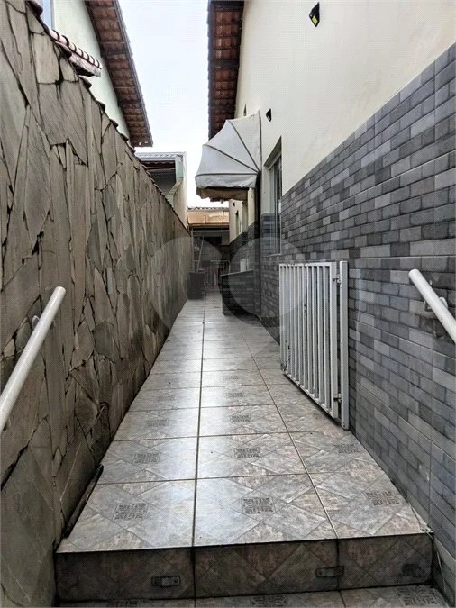 Casa térrea com 2 dormitórios à venda no Reneville, em Mairinque!
