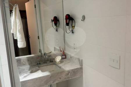 VENDO - Studio mobiliado e decorado na Vila Mariana.