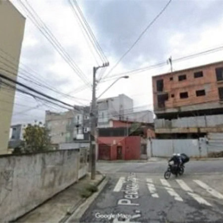 Galpão com 1155m² , 6 banheiros , sendo 2 vestiários , atualmente com 13 vagas , podendo chegar a 17 , à venda na Vila Principe de Gales em Santo André.