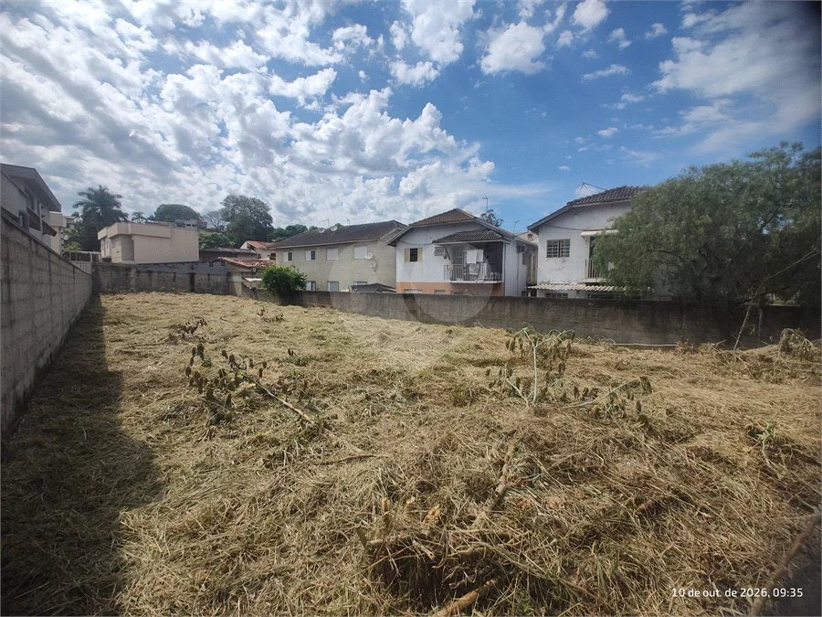 Terreno em Atibaia com 652 metros, pronto para construir no Jardim do Lago, aceita financiamento