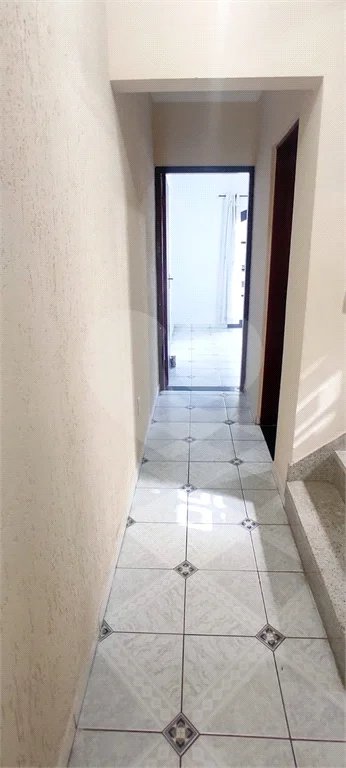 Casa com 180m², 3 dormitórios, 1 vaga, à venda na Vila Scarpelli em Santo André.