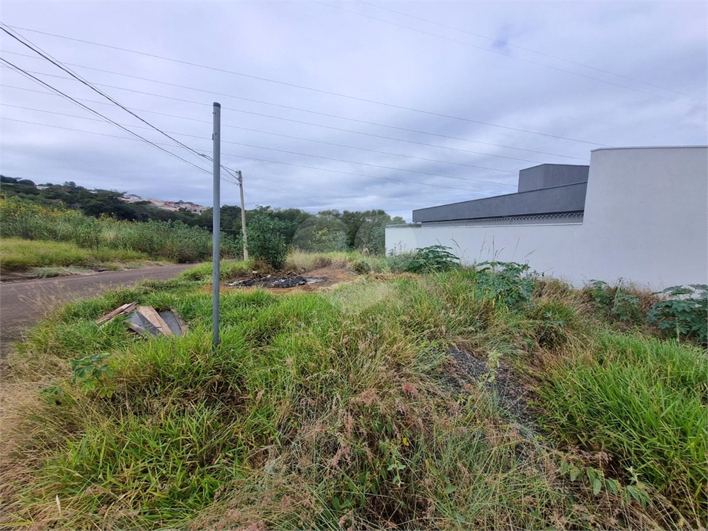 Terreno à venda 262m² prolongamento do jardim das torres
