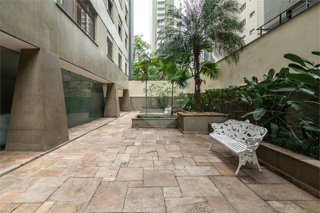 Apartamento à venda ou para alugar com 3 quartos, sendo 1 suíte, em Itaim Bibi, São Paulo, SP