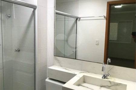 APARTAMENTO MOBILIADO EM FRENTE AO SHOPPING 02 DORMITÒRIOS