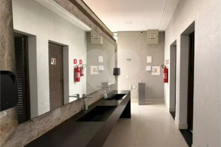 Terreno à venda no Condomínio Jardim Villa Sapezal, em Indaiatuba (Chácara Alvorada) — R$ 580.000,00 - Terreno com 360m² de área total (12x30), o terreno é plano e está localizado na entrada do condominio,O Jardim Villa Sapezal conta com infraestrutura completa, ruas largas e pavimentadas, portaria