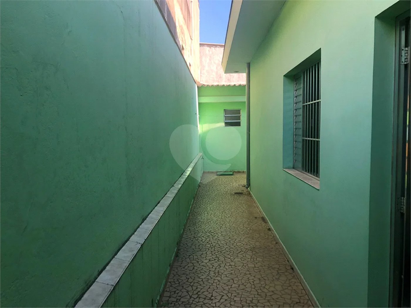 Ótima casa térrea a venda, 2 quartos e 2 vagas de garagem Jd Maristela
