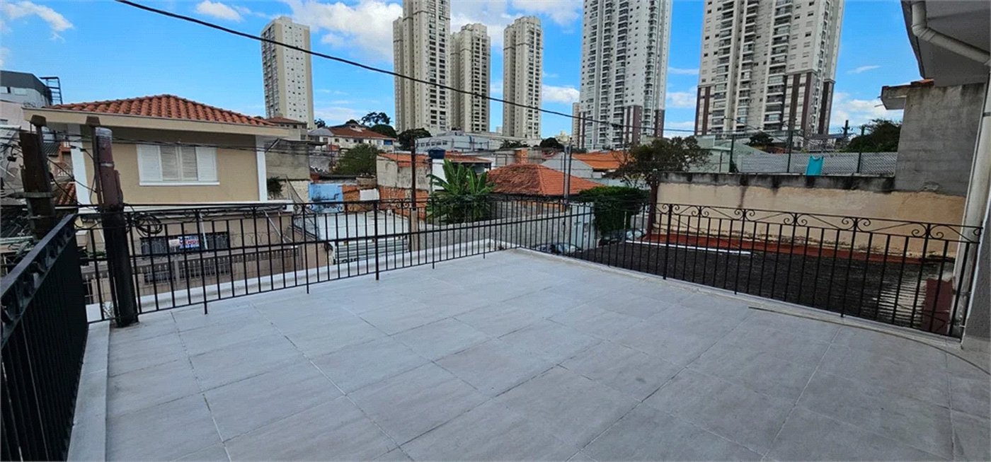 Sobrado à venda com 3 quartos, sendo 2 suítes, em Ferreira, São Paulo, SP