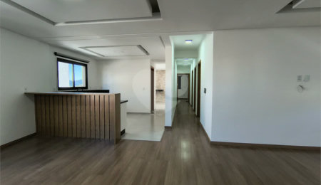 Apartamento à venda com 2 quartos, sendo 1 suíte,  em Residencial Morumbí, Poços de Caldas, MG