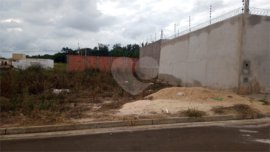 Lote no Jardim do Bosque, aceita financiamento ou aquisição de terreno e construção .