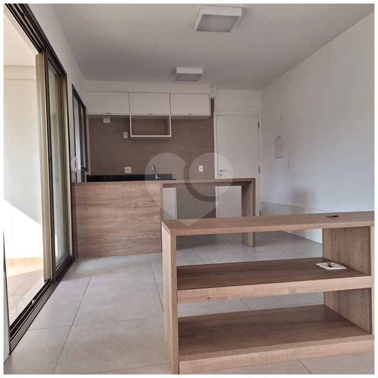 Excelente studio à venda, 45 m², novo, apresentando armários planejados, ar-condicionado e lazer total