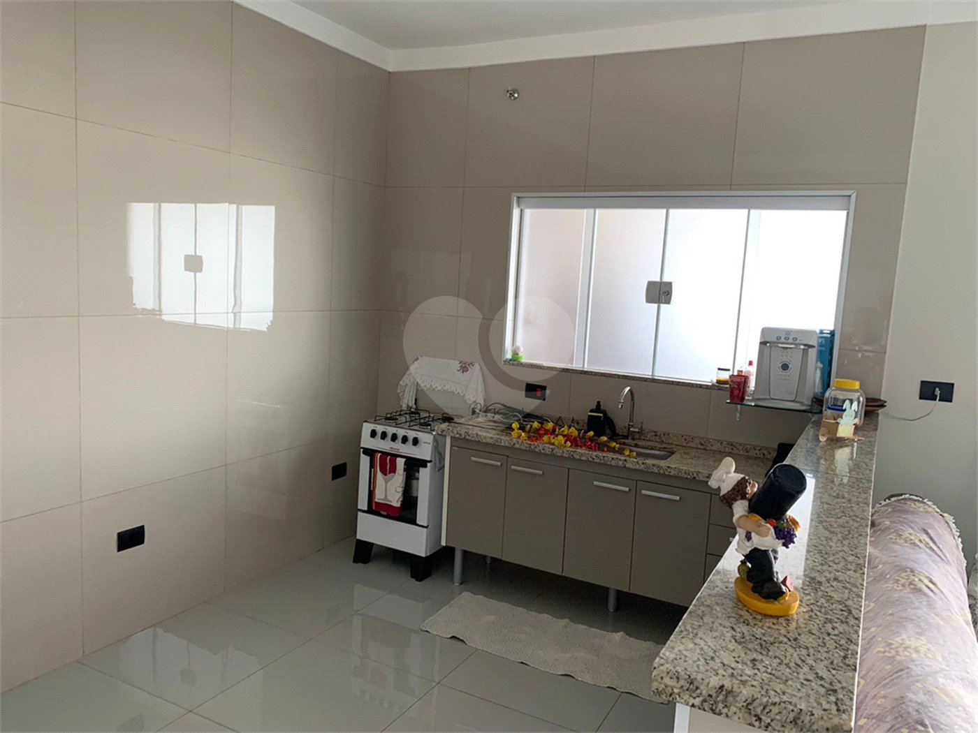 Casa térrea com piscina para venda no Residencial Arcoville