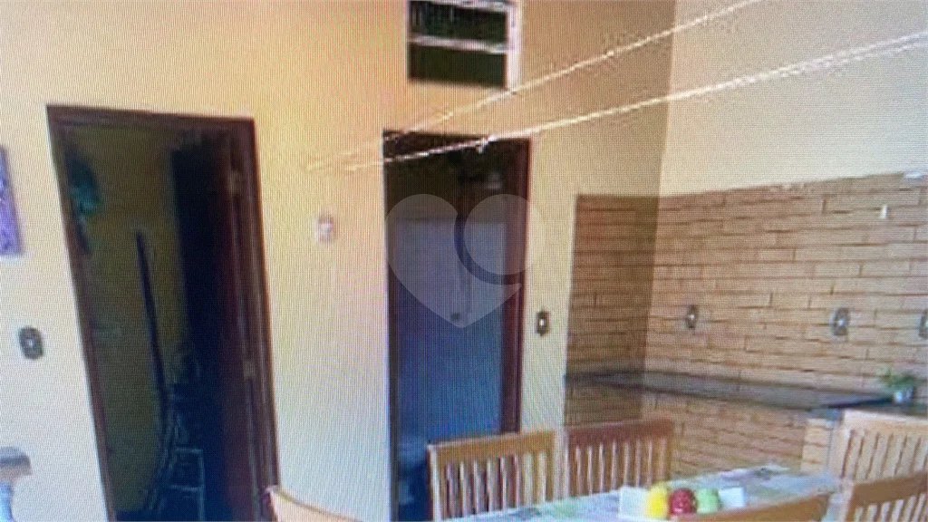 Sobrado na Mooca com 246m2 com 3 dorm e 2 vagas.
