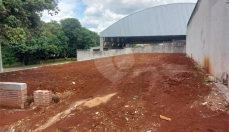 Terreno à venda em Vila Carmem, São Carlos, SP