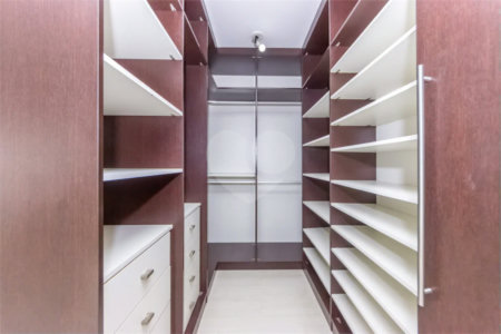 Apartamento à venda com 3 quartos, sendo 1 suíte, em Brooklin, São Paulo, SP