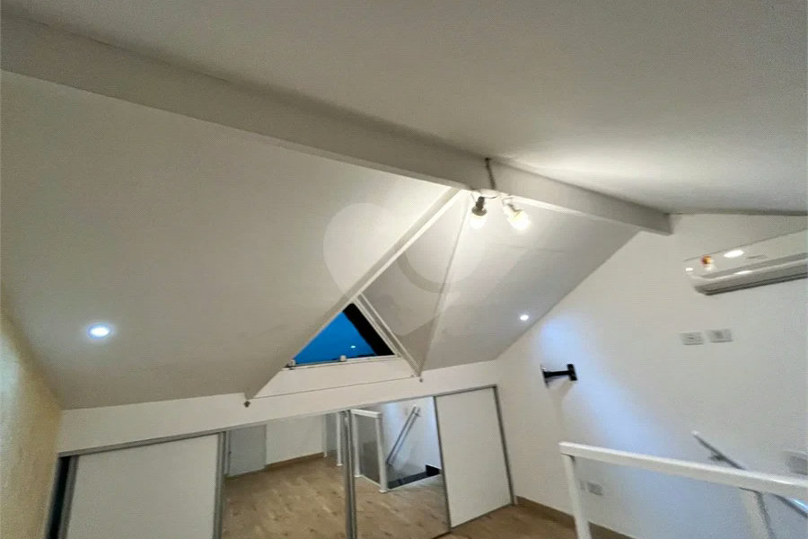 SOBRADO PARA VENDA EM CONDOMINIO FECHADO NA CASA VERDE.