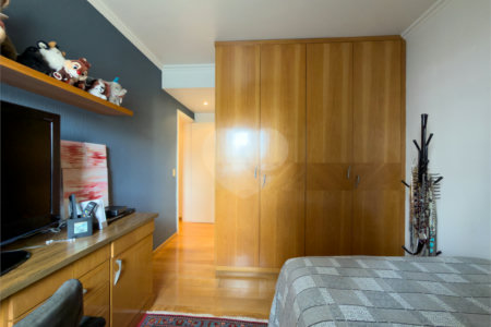 Apartamento com 190 metros 3 suítes 4 vagas de garagem