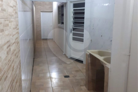 Casa térrea no Jardim Hikari para venda.
