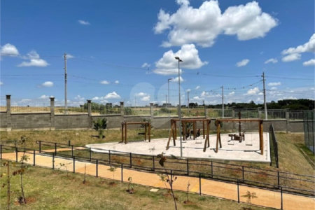 Terreno no Condomínio Residencial Villeneuve.