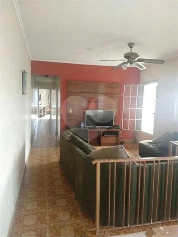 Casa comercial com 420m² , 3 banheiros , 5 vagas de garagem , à venda em São Mateus.