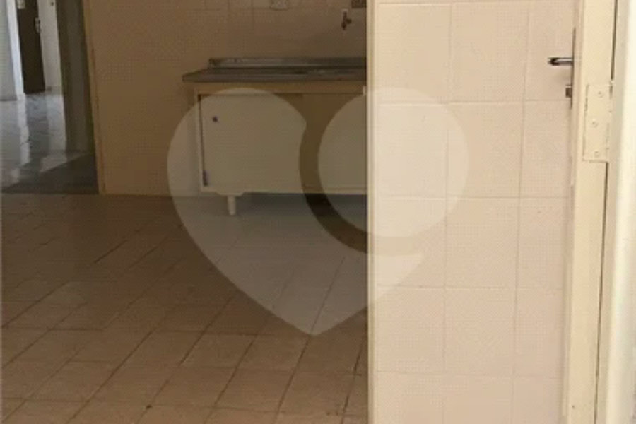 TERRENO ESQUINA A VENDA COM 3 CASAS + GARAGENS NO JABAQUARA / OU ALUGA CASA PRINCIPAL