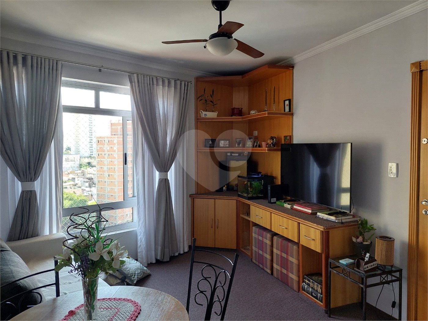 Apartamento de 70m² com 2 dormitórios e 1 vaga.