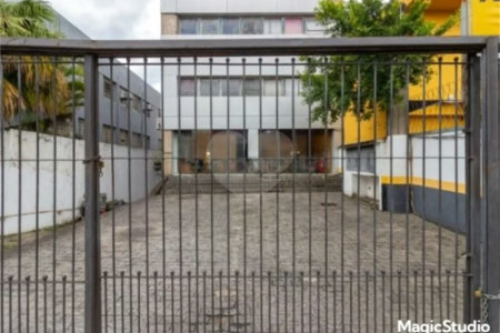 Prédio com 911m² , disponível para venda ou locação na Av. Washingtonís , em Santo Amaro.