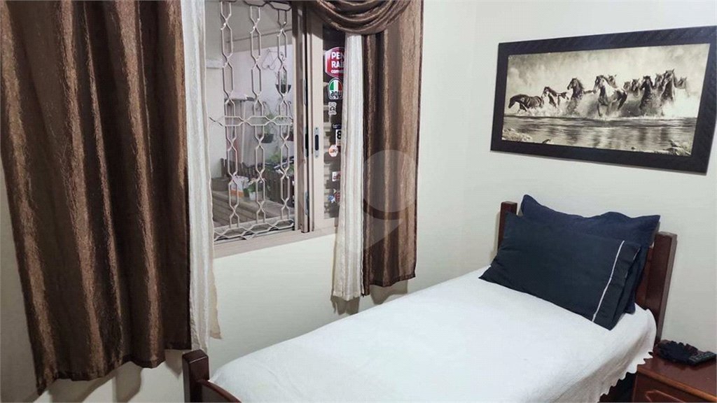 Casa térrea no Jardim Hikare