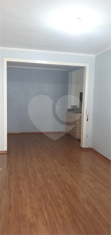 Casa térrea para locação e venda no Condomínio Mont Carlo I