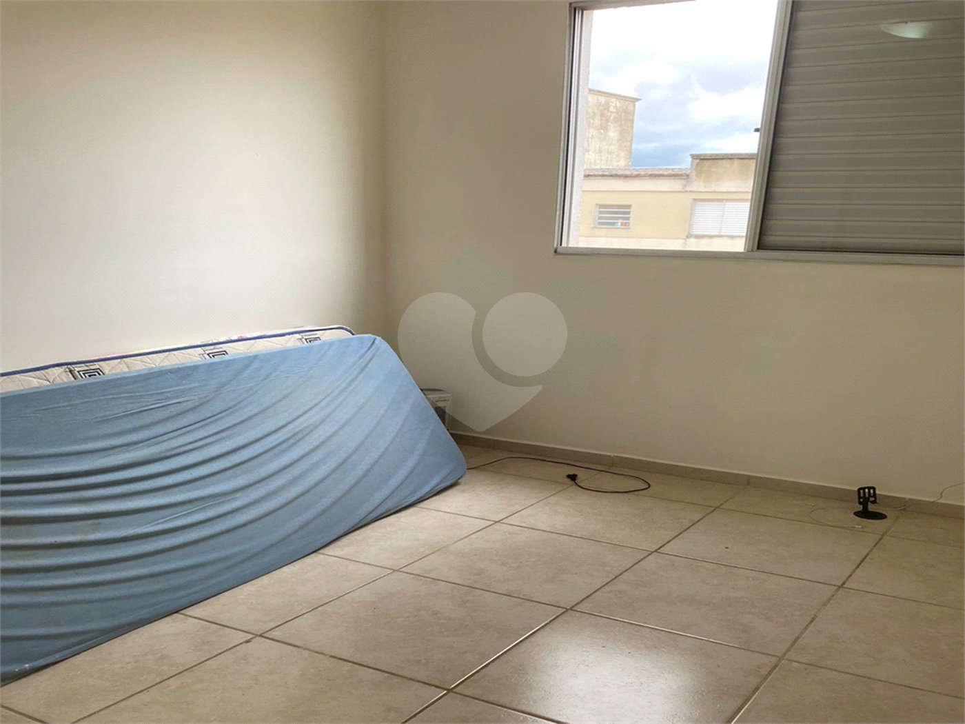Apartamento à venda com 3 quartos, sendo 1 suíte - no condomínio Carlos Magno, São Carlos - SP