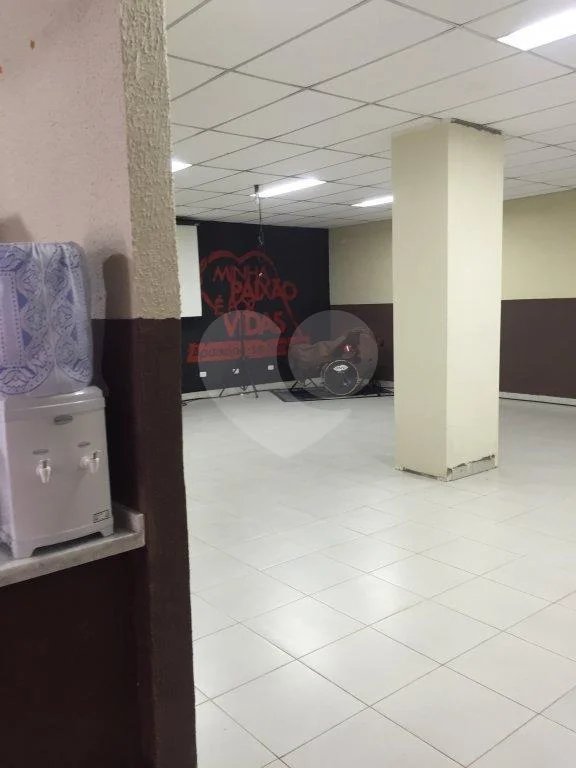 Salão comercial de 200m2 para locação na Mooca