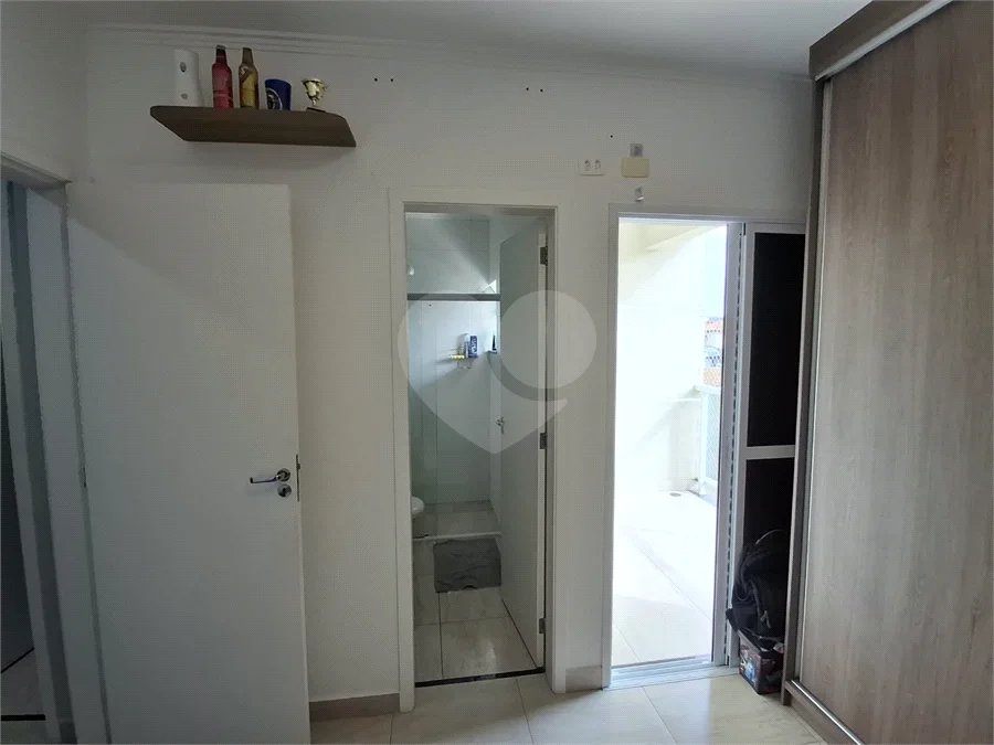 Casa à venda com 3 quartos, sendo 1 suíte, no condomínio Vila Arnoni, São Paulo - SP