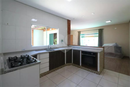 Casa à Venda em São Caetano do Sul com 188 m², 2 Vagas e Churrasqueira.