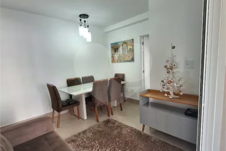 Apartamento com uma suíte para locação ao lado do Shopping Metrô Tatuapé. SP