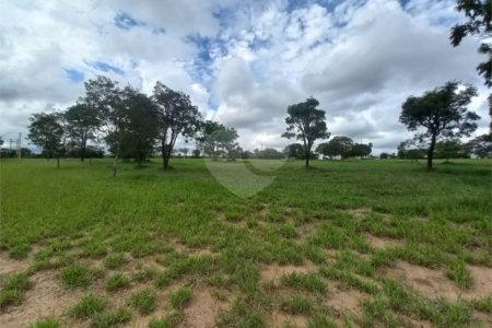Loteamento Residencial no Condomínio Vila Pinhal do Broa