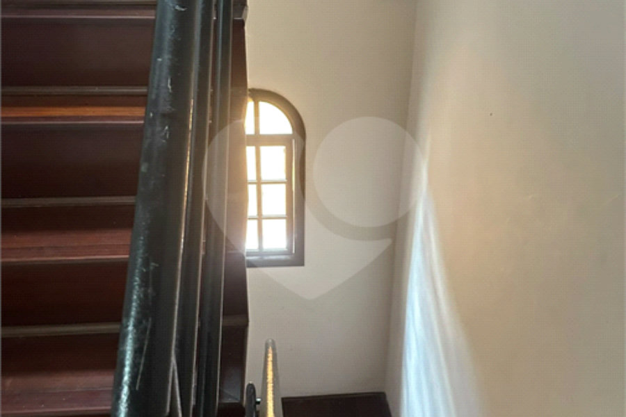 Sobrado com 4 Quartos à venda, 250m² - Jardim Líbano