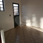 Sobrado com 5 dormitórios.