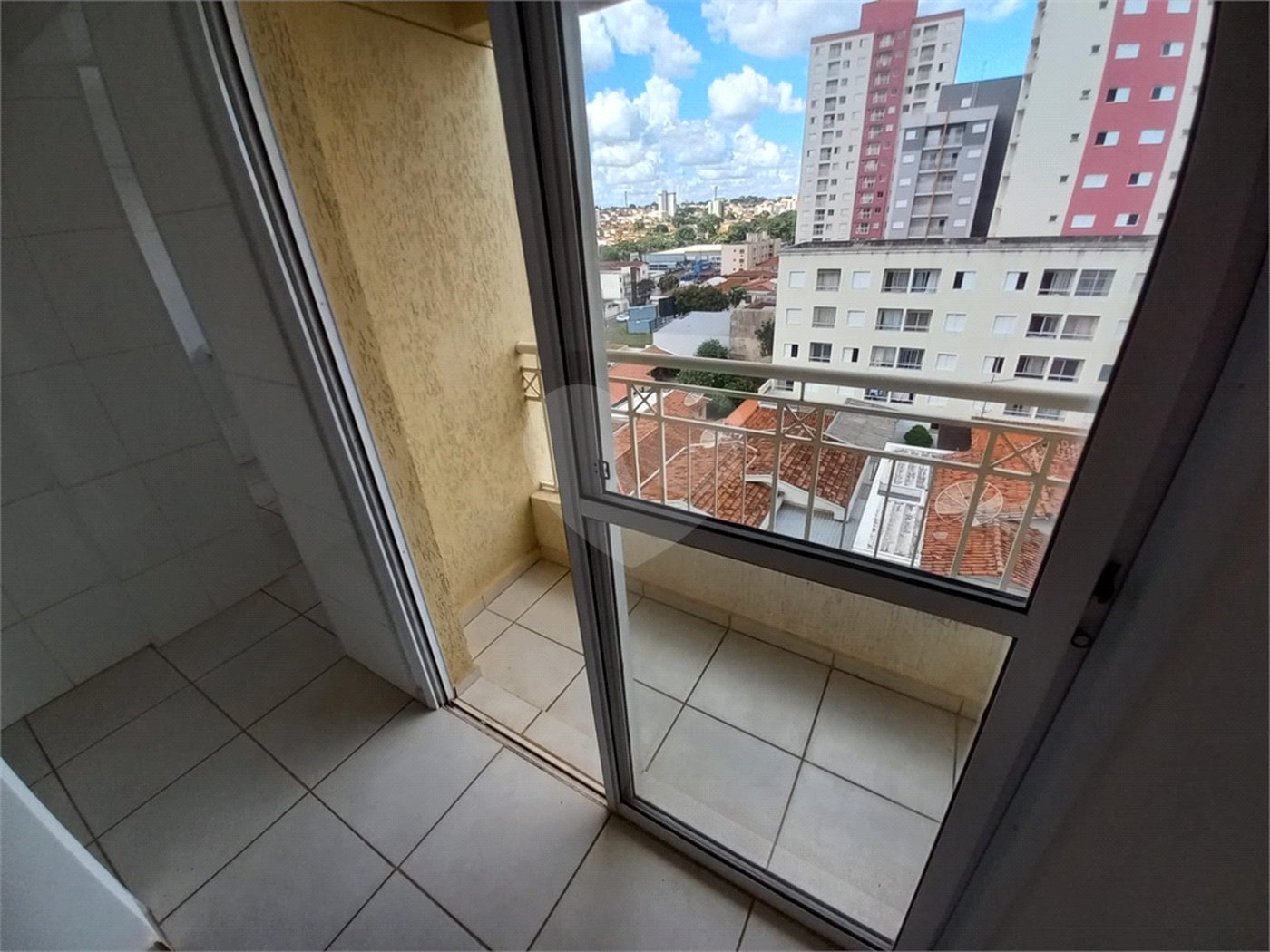 Apartamento no Condomínio Veneza