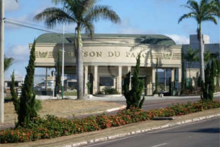 Maison Du parc- condominio de altissimo padrão - lote plano com 495,00 ms- R$ 1.920.000,00 - condominio - R$ 1.100,00 - iptu - R$ 800,00 - Área de lazer: Quadra de Tênis - Quadra Poliesportiva - campo de Futebol - Quadra de Squash - Academia - Playground - Sistema de Segurança 24hs com cerca elétri