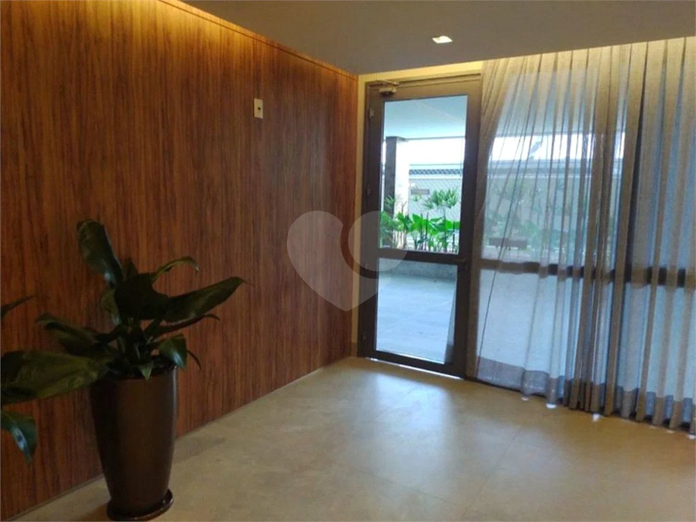 Apartamento novo com 129m² na Mooca com 2 suítes e 2 vagas.