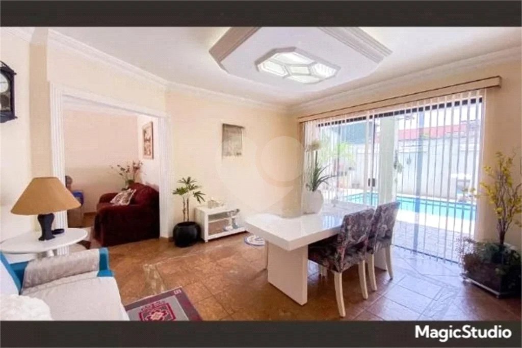 Casa com 540m² , 5 dormitórios , sendo 4 suítes , 10 vagas , à venda no bairro Jardim , em Santo André